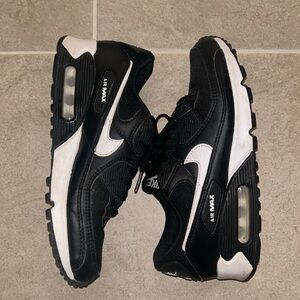 NIKE Air Size 7